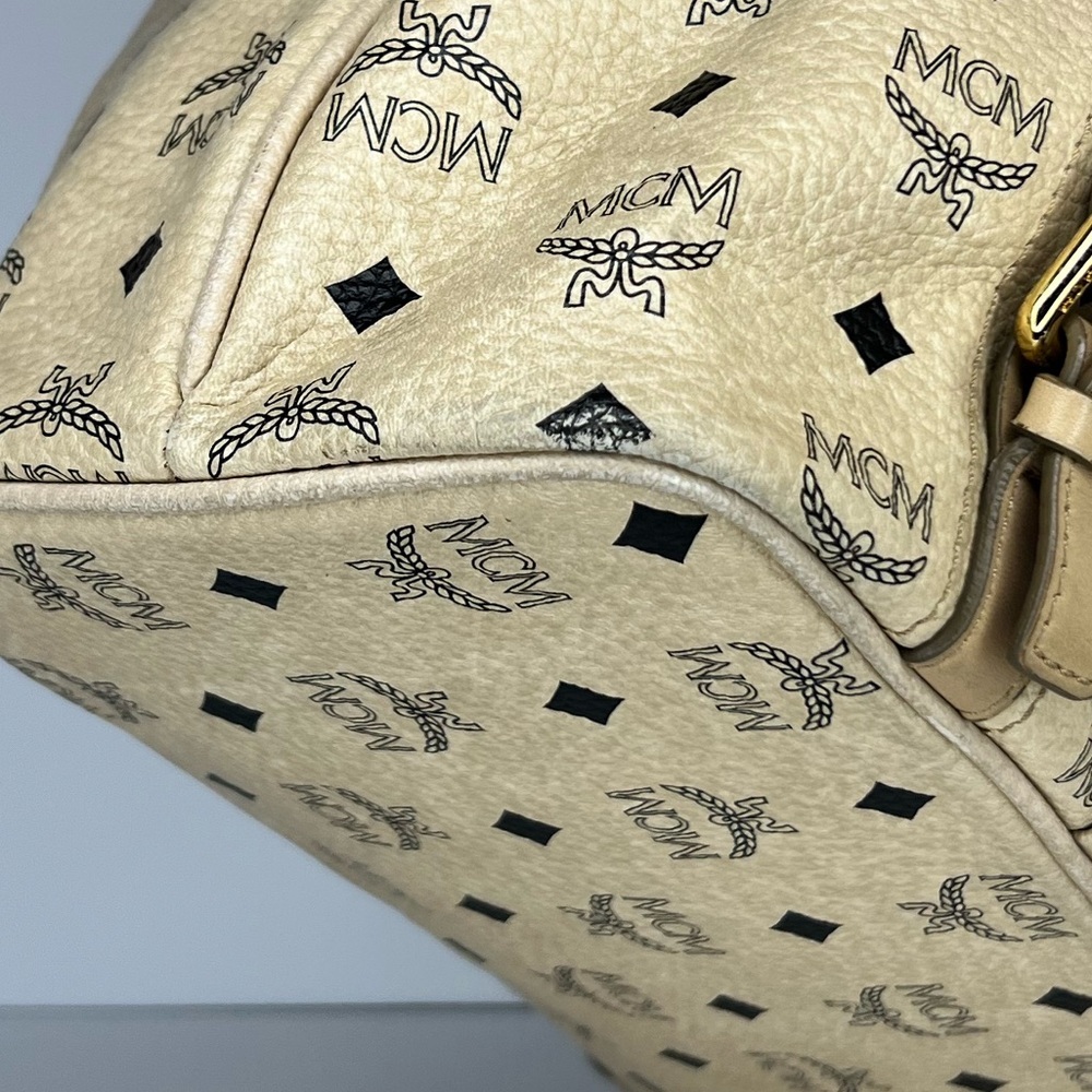 MCM Visetos Ivory Medium Shoulder Bag Logo Print Leather Trim Zip Top Designer - Picture 6 of 12